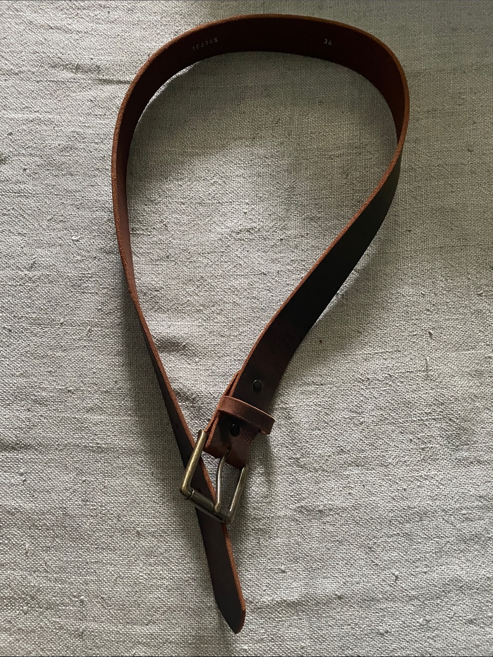 Men’s brown leather belt